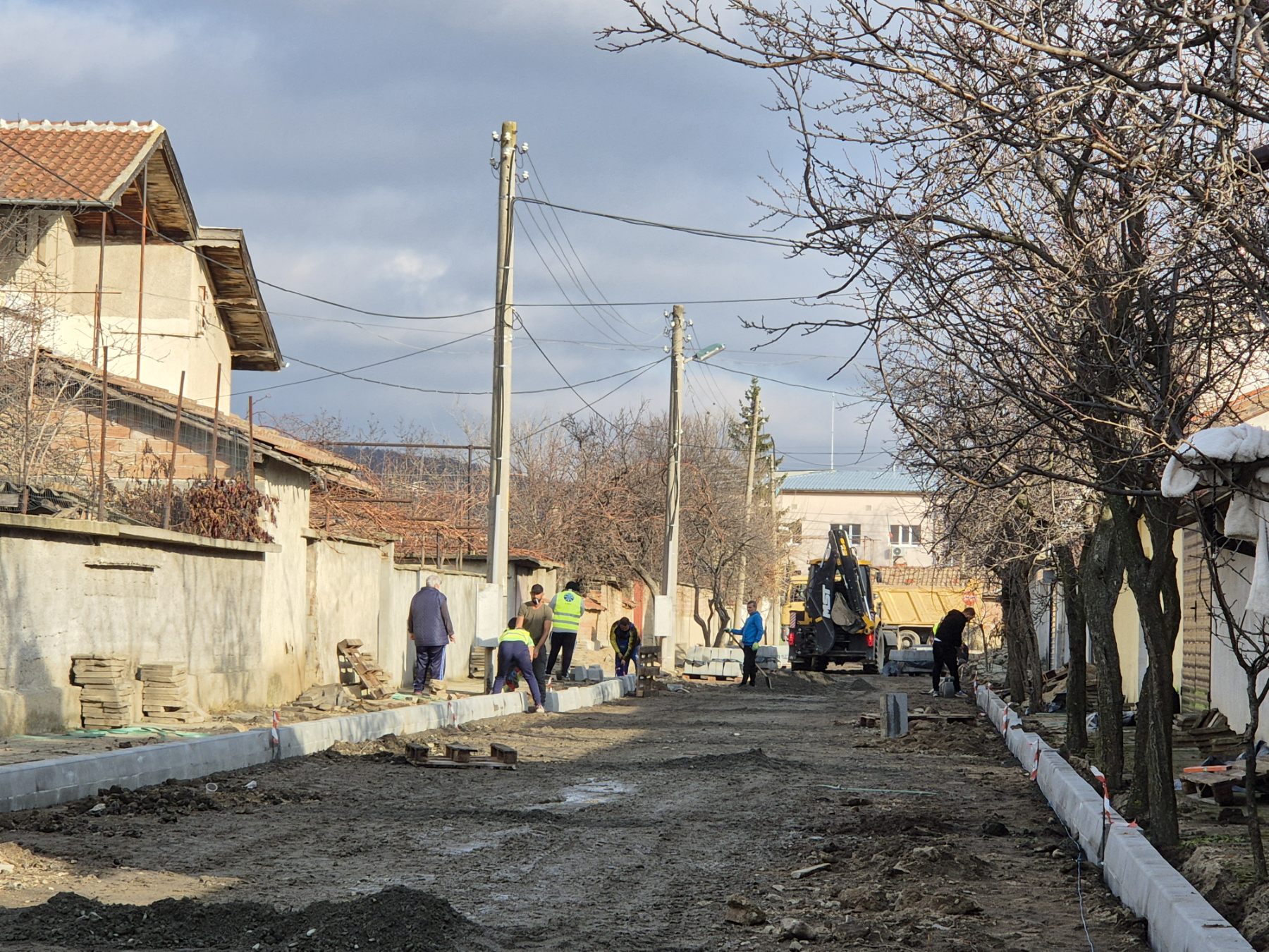 Кметът Костов: Активно се реконструират няколко улици в община Николаево image