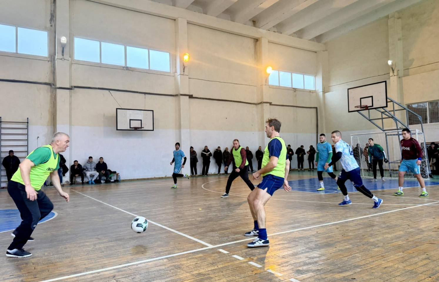 Кметът Константин Костов: Благотворителният футбол обедини спорт и доброта в Николаево image