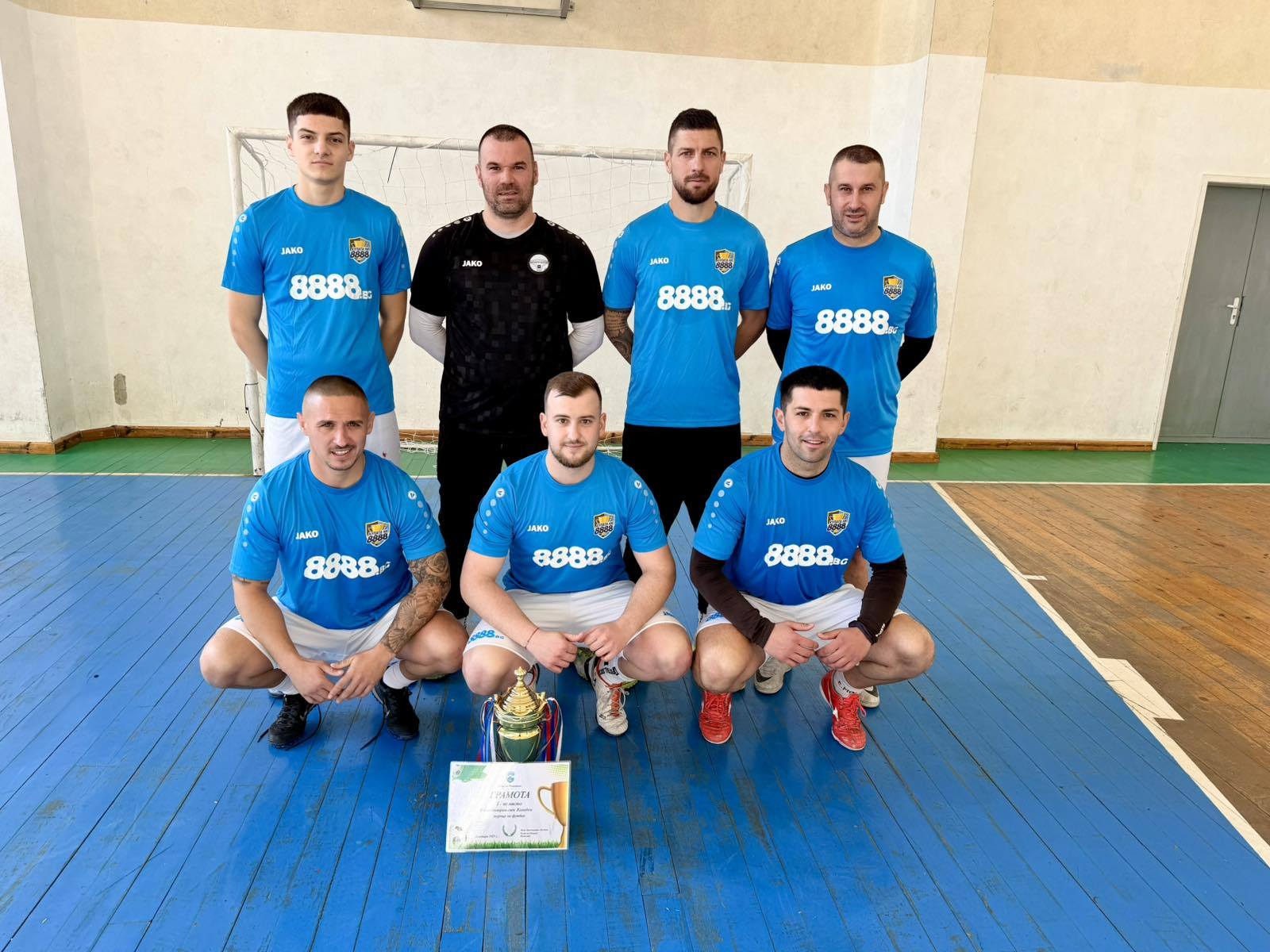 Николаевски тим спечели благотворителния футболен турнир, който завърши с послание за съпричастност image