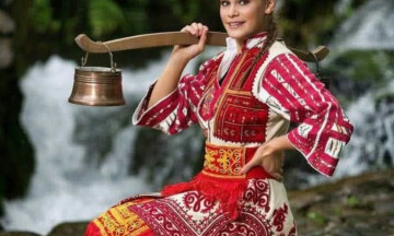 Снимка „На хорото край река Тунджа“ в с. Елхово