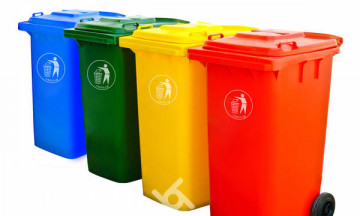 Снимка Раздаване на кофи за смет на граждани