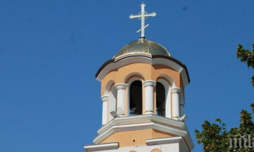 Снимка Набиране на средства за ремонт на храм "Свети Архангел Михаил" в с. Елхово, общ. Николаево