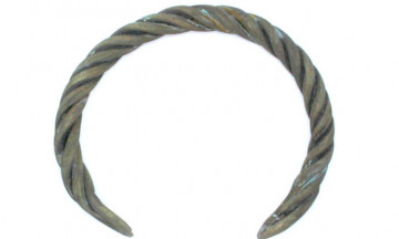 Бронзова гривна.jpg