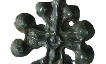 Бронзово кръстче.jpg