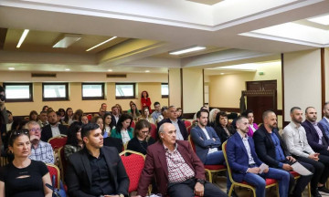 Снимка Христанов и Дончева  обсъждат по линия на НСОРБ политики в сферата на туризма