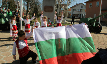 Снимка Честване на трети март в Община Николаево
