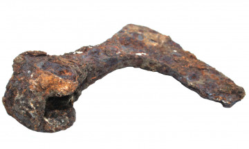 Желязна брадва.jpg