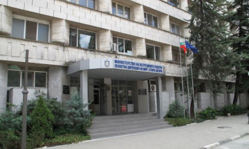Снимка На 03.07.2026 г., след 12,00 часа Районно управление на полицията в гр. Казанлък временно спира предоставянето на административни услуги на граждани