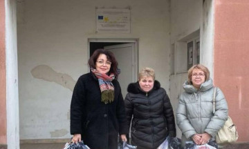 Снимка Социалният център за интегрирани услуги зарадва много деца за Коледа